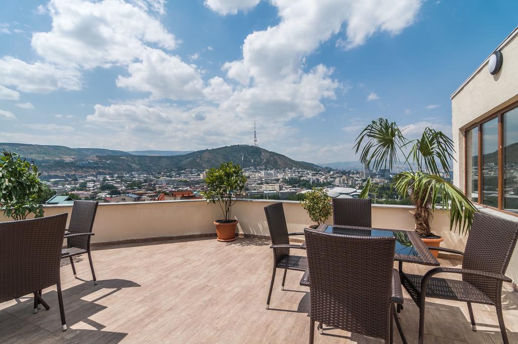 Liva Hotel Tbilisi ภายนอก รูปภาพ
